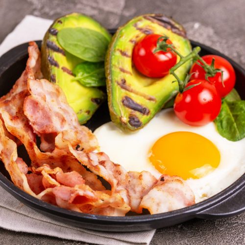 bacon-avocado-egg breakfast