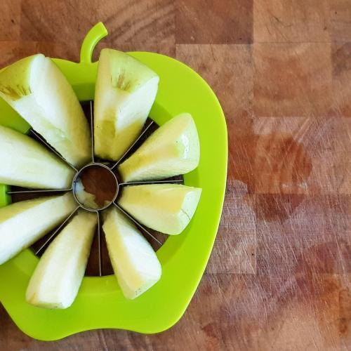 granny smith apple wedges