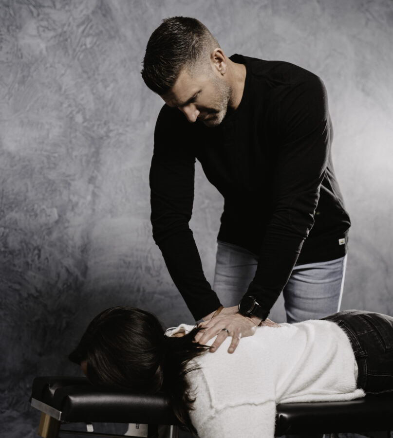 5 Reasons to Regularly Visit A Chiropractor